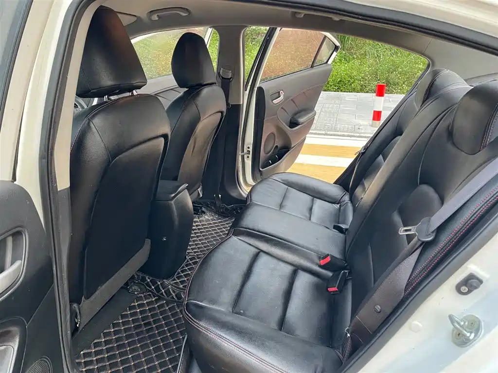 Kia K3 2016 1.6L Automatic GL фото 8