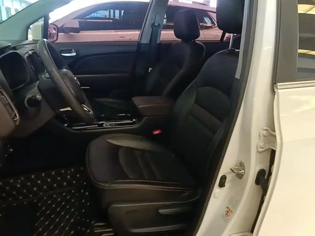 GAC Trumpchi Trumpchi GS3 2017 Model 200T Automatic Luxury Edition фото 15