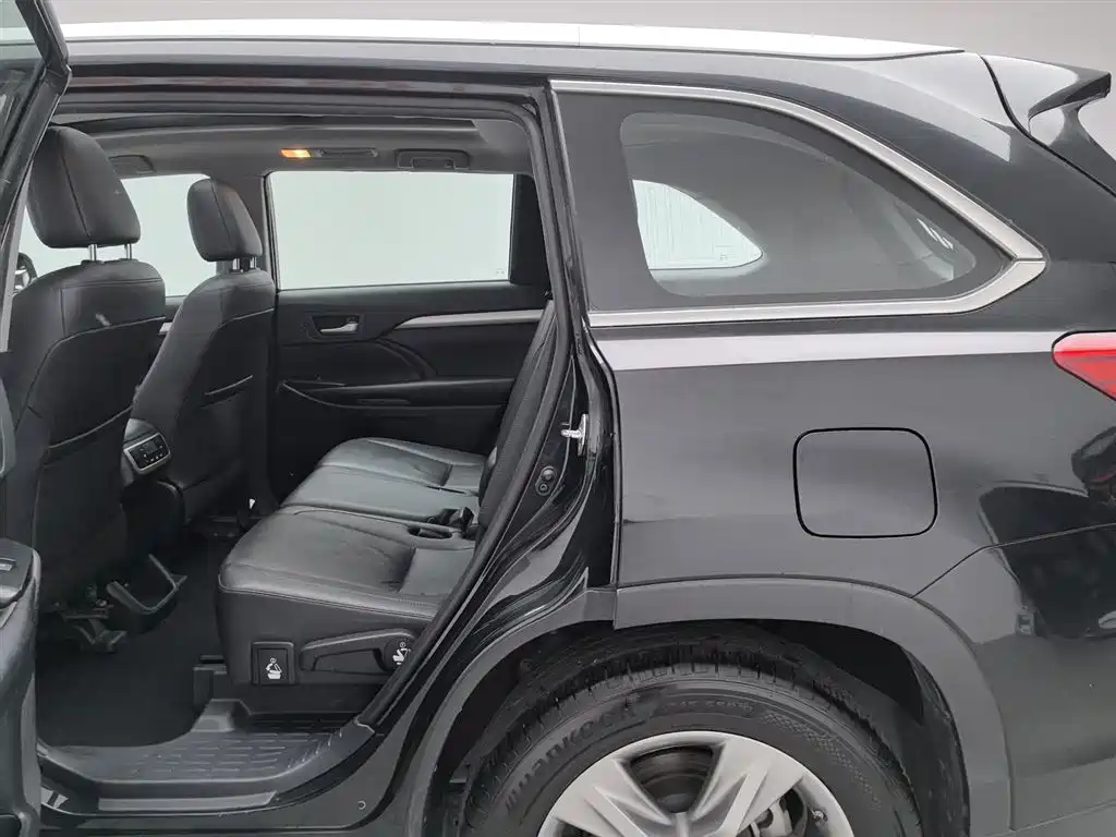 Toyota Highlander 2021 2.0T AWD Luxury 7-Seater фото 15
