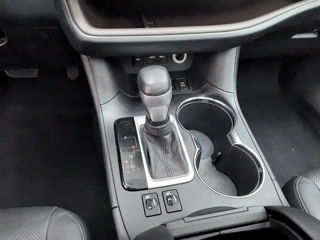 Toyota Highlander 2021 2.0T AWD Luxury 7-Seater фото 13