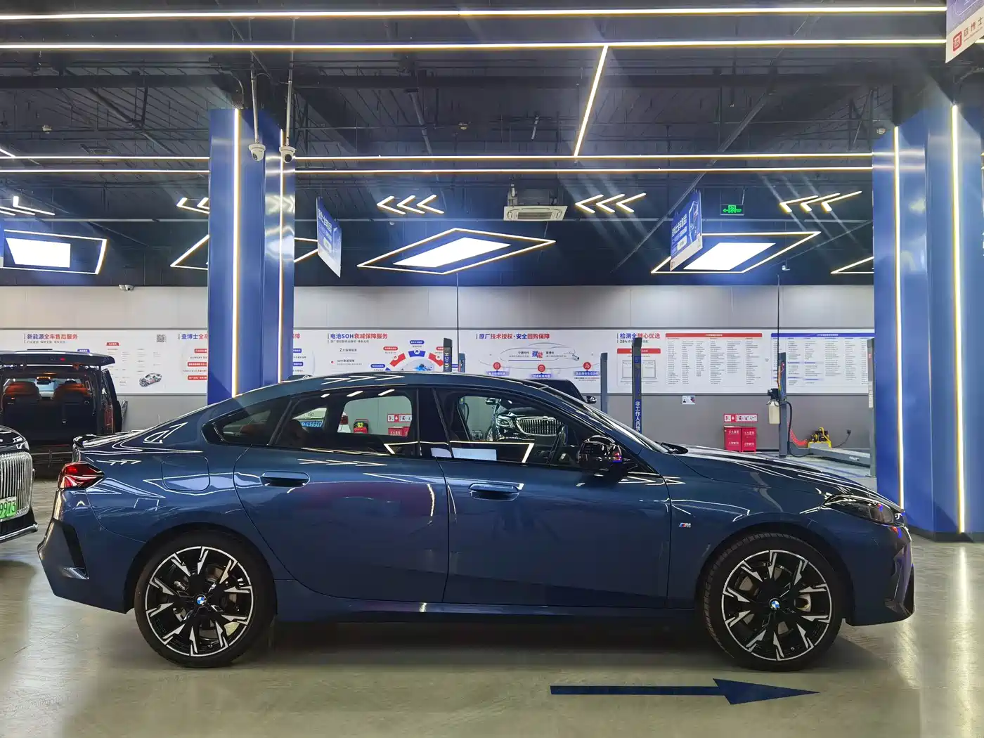 BMW 2 Series 2025 225L M Sport Moonlight Package фото 7