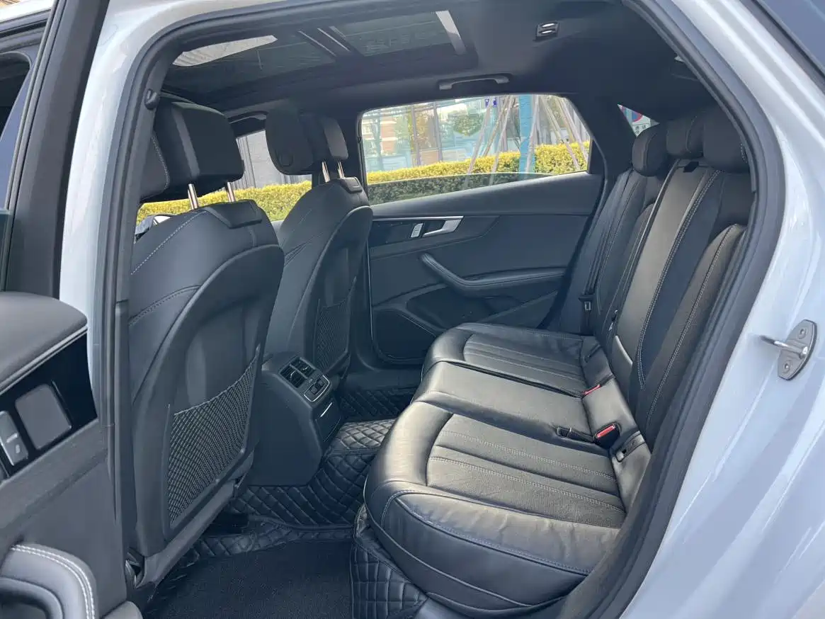 Audi A4L 2024 40 TFSI Luxury Dynamic фото 10