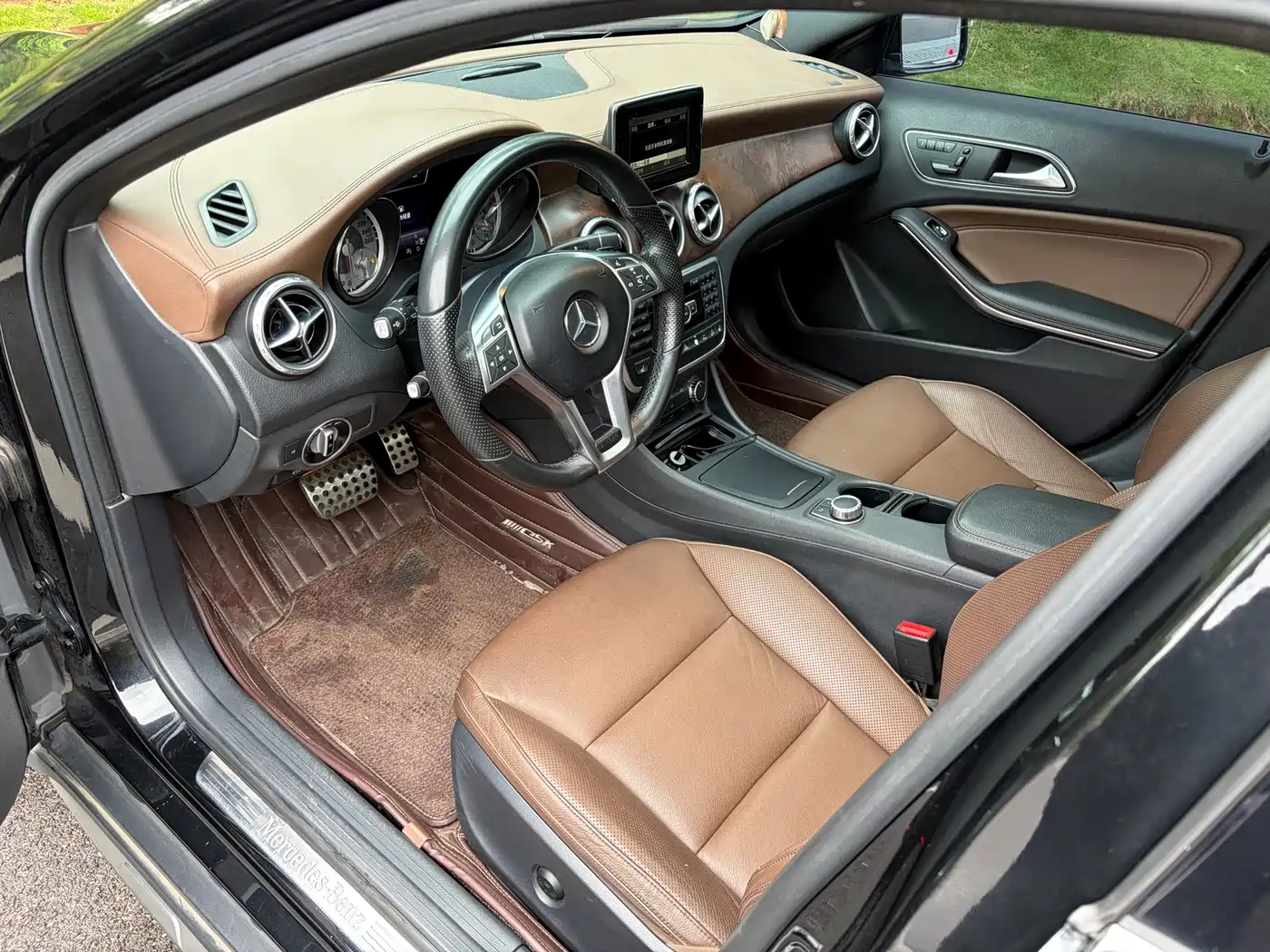 Фото 9 - Mercedes-Benz GLA