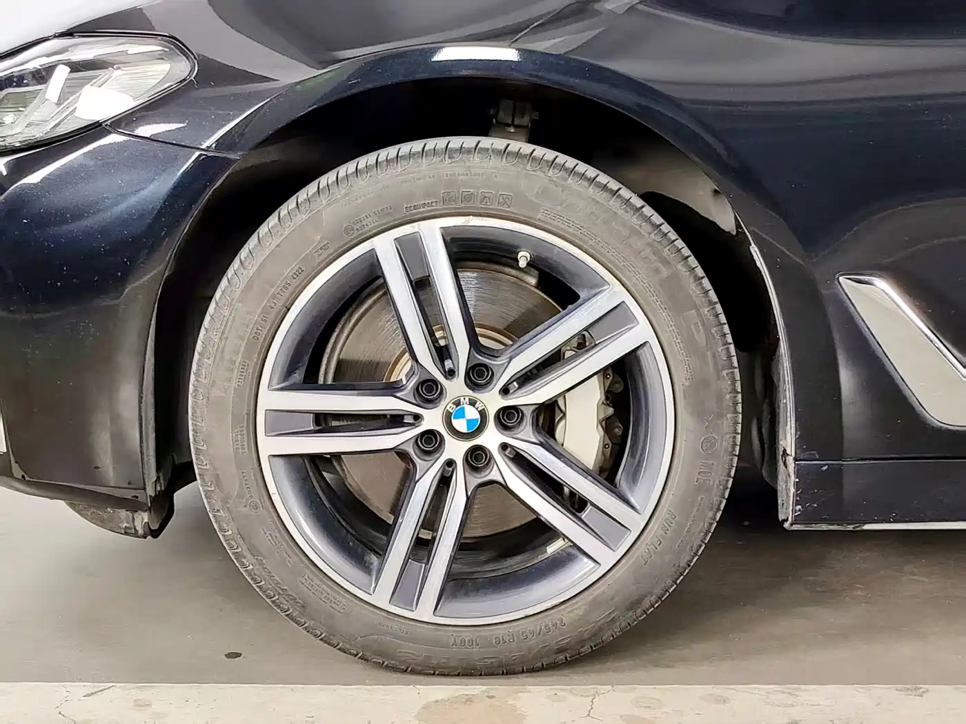 BMW 5 Series 2023 530Li xDrive Luxury Package фото 4