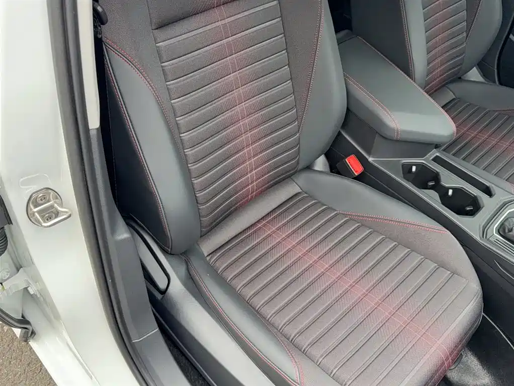 Volkswagen Lavida 2024 Model 300TSI DSG Starlight Full Comfort Edition фото 7
