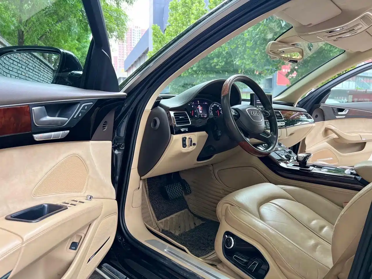 Audi A8 2013 A8L 55 TFSI quattro Luxury фото 5