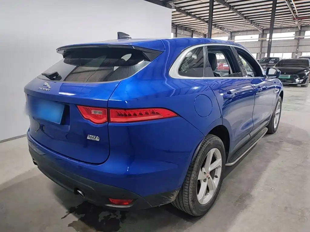 Фото 5 - Jaguar F-PACE