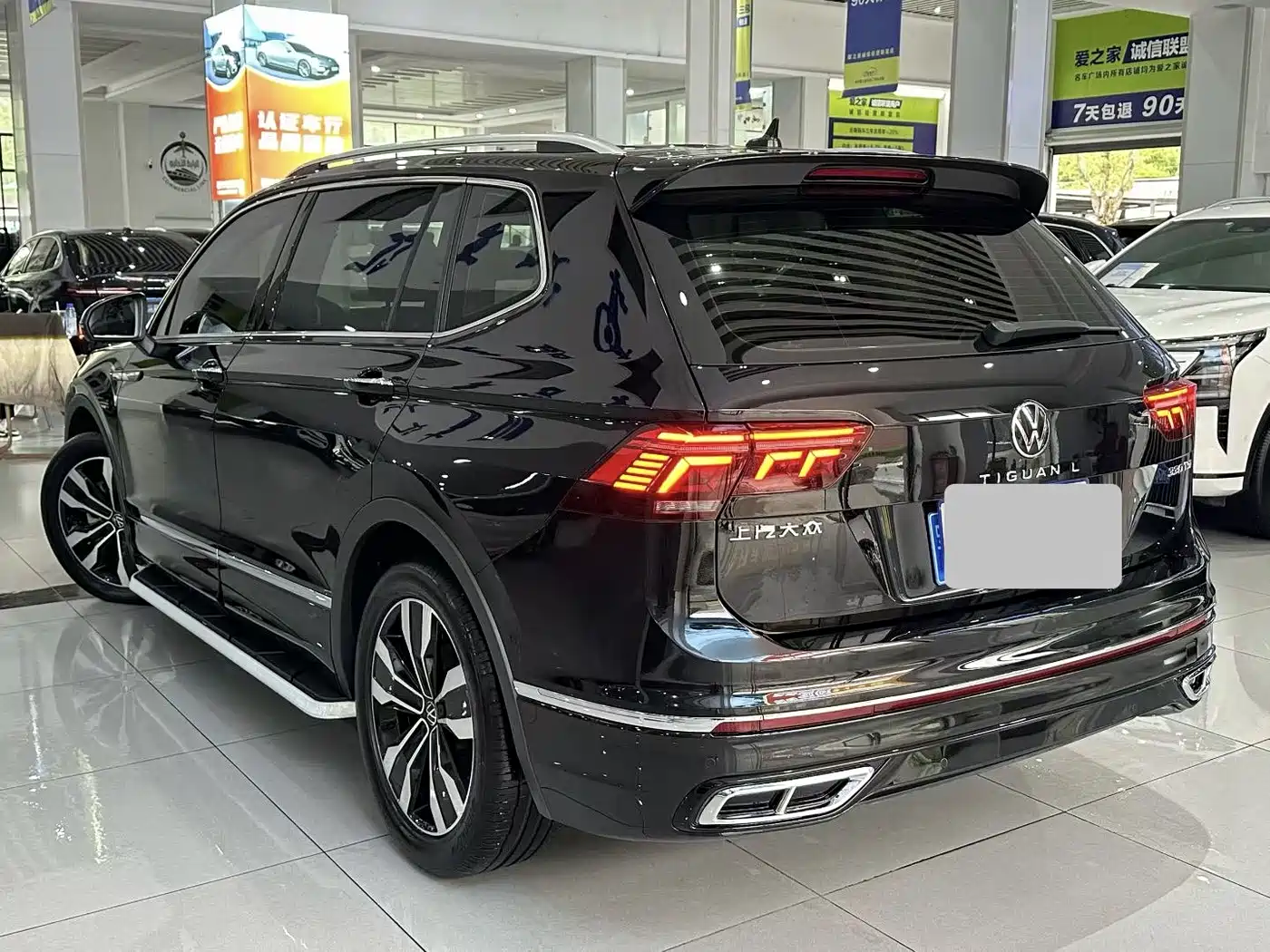 Volkswagen Tiguan L 2024 330TSI Automatic 2WD R-Line Premium Enjoyment Edition фото 9