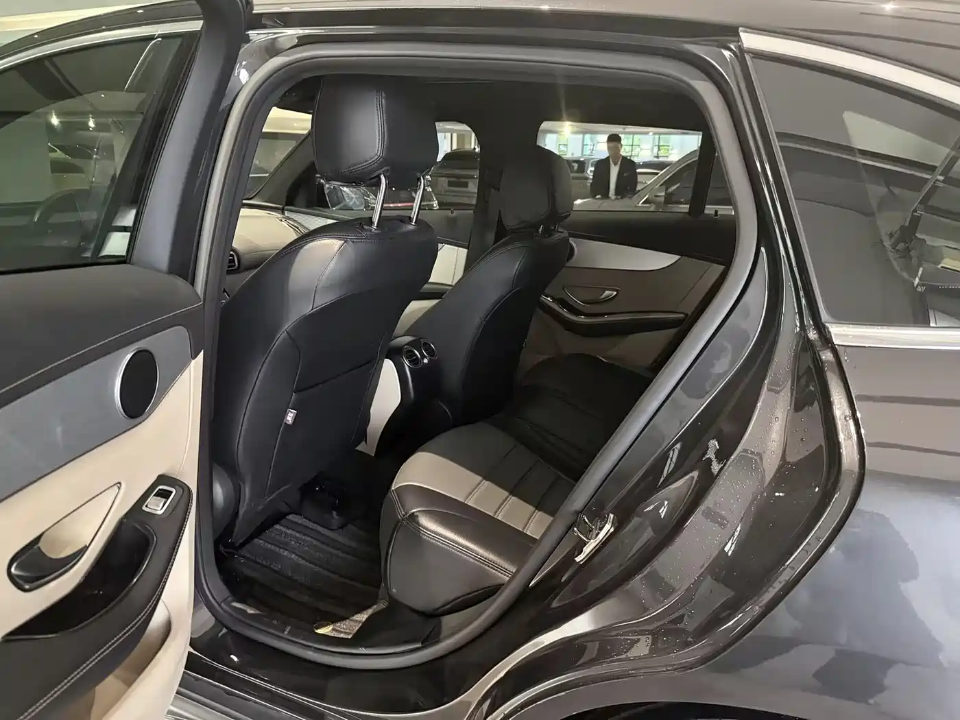 MERCEDES-BENZ EQC