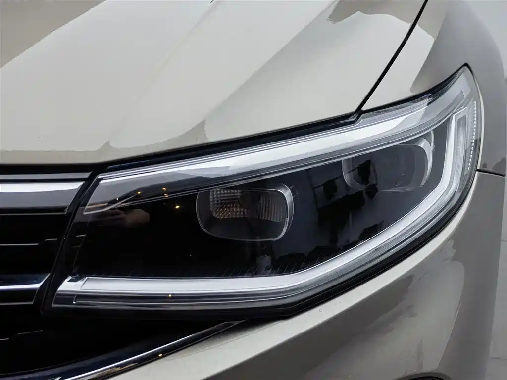 Volkswagen Bora 2023 200TSI DSG Yuexing Edition фото 7