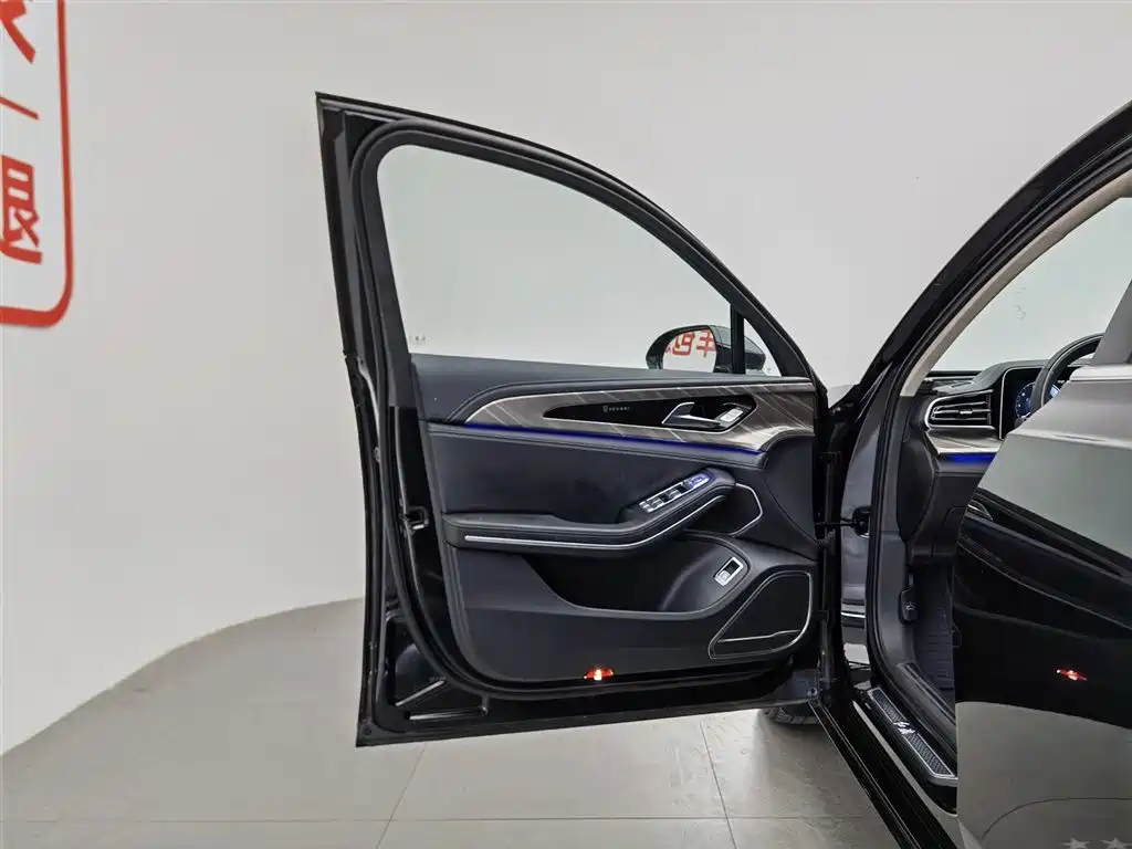 Hongqi H9 2020 2.0T Smart Connection Qi Xiang Edition фото 8