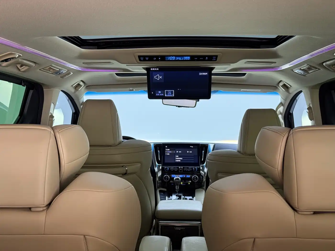 Toyota Alphard 2020 Hybrid 2.5L Premium Edition фото 11
