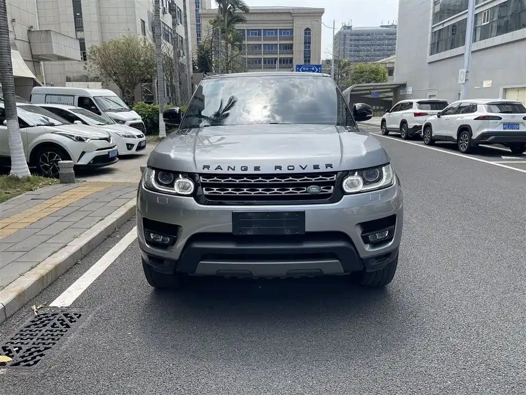 Land Rover Range Rover Sport 2017 3.0 SC V6 SE фото 2