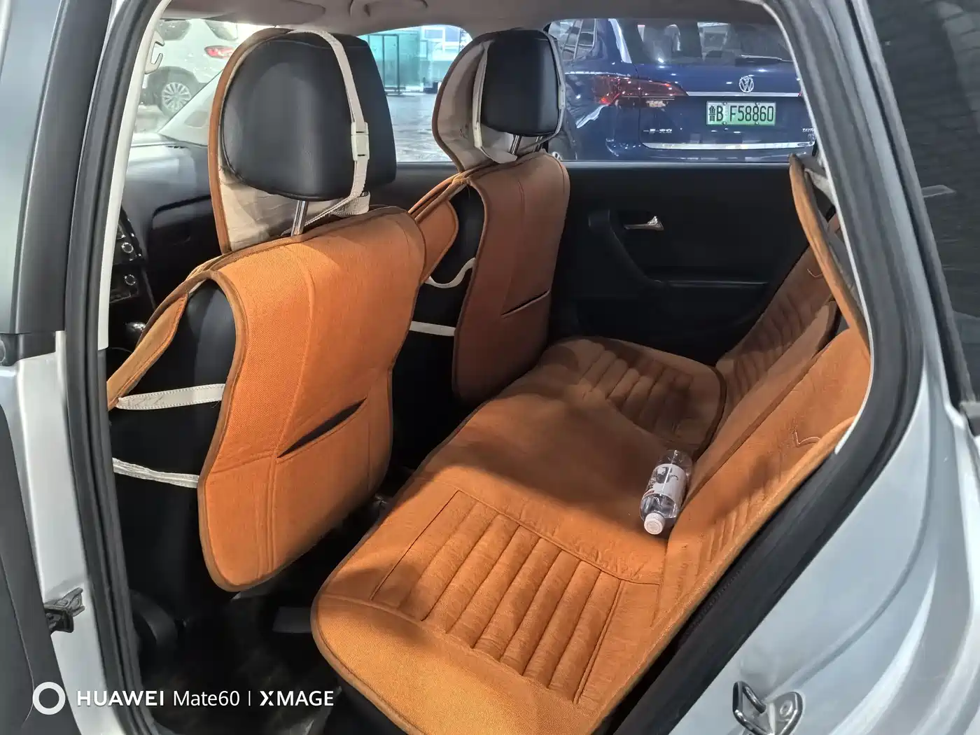 Volkswagen Polo 2011 1.4L Automatic Style Edition фото 6