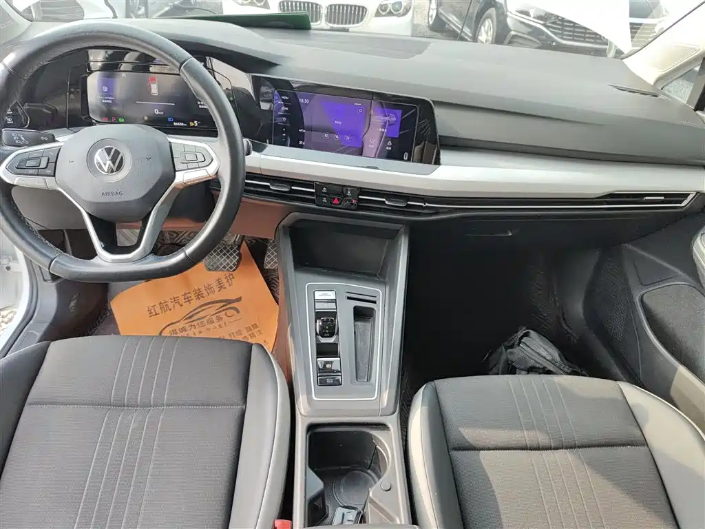 Volkswagen Golf 2021 200TSI DSG Pro фото 12