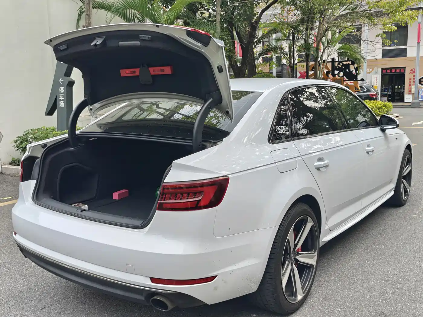 Audi A4L 2018 30th Anniversary 40 TFSI Sport фото 31