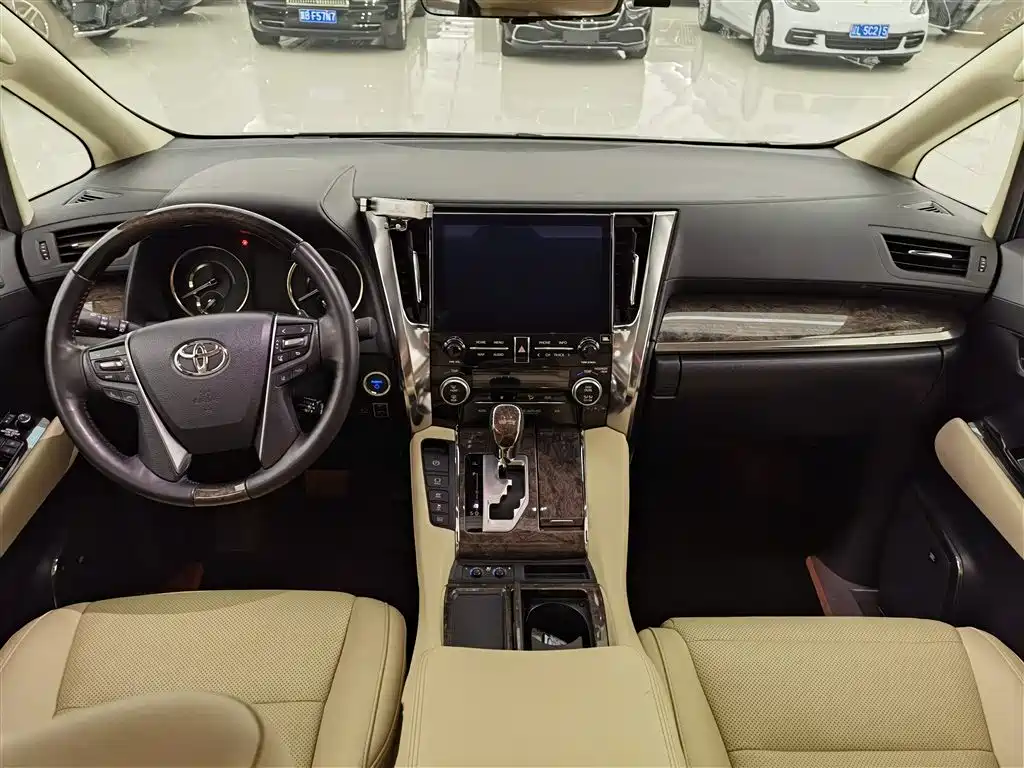 Toyota Vellfire 2021 Crown Hybrid 2.5L HV Supreme Edition фото 13