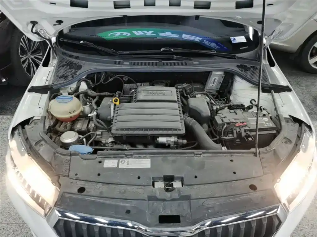 Škoda Skoda Rapid Spaceback 2020 1.5L Auto Comfort фото 20