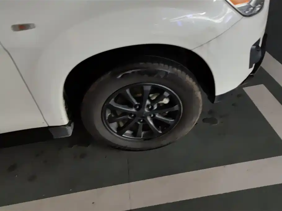 Mitsubishi ASX 2013 2.0L CVT 2WD Elite фото 6