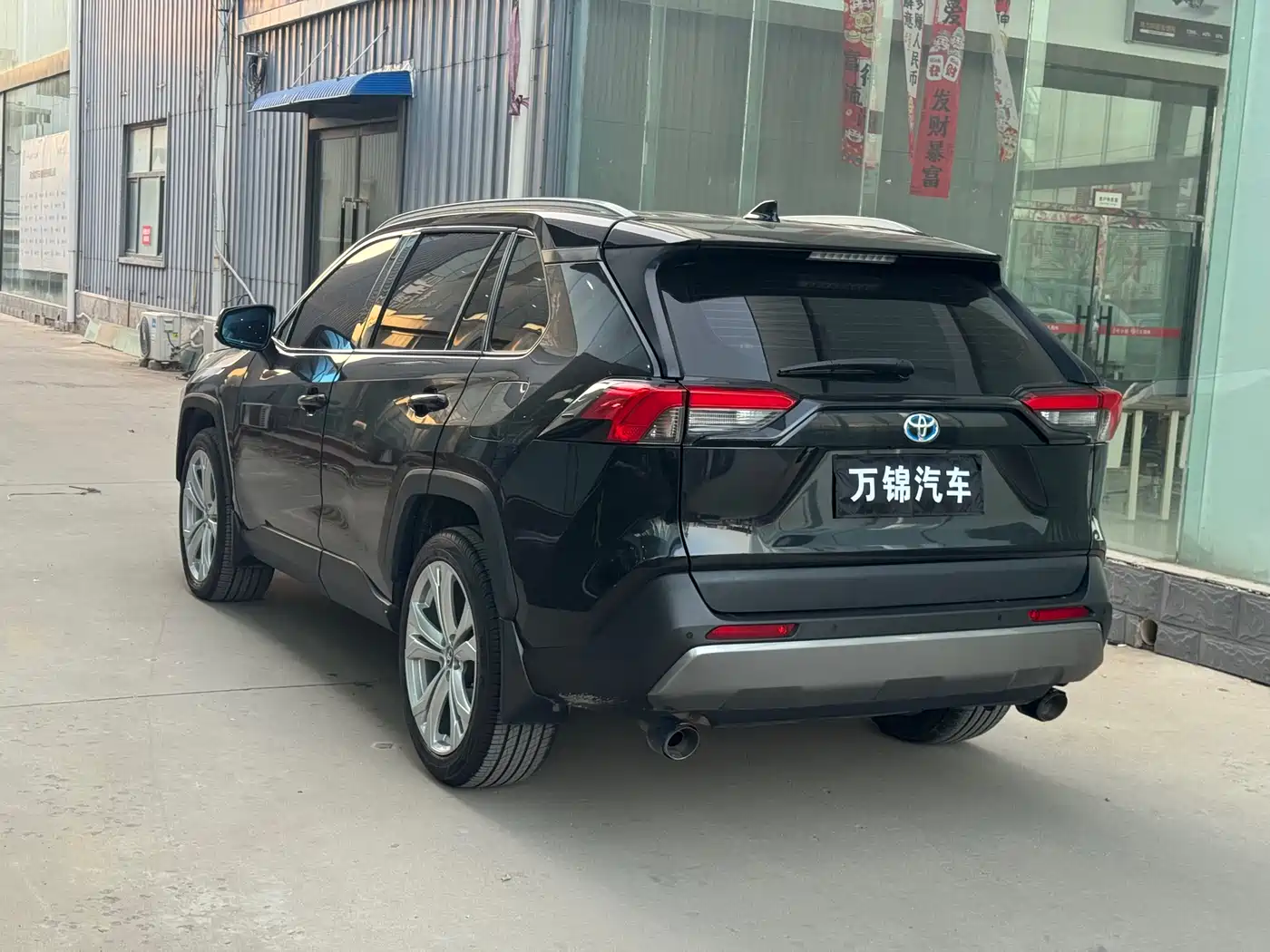 Toyota RAV4 Rongfang 2023 Hybrid 2.5L E-CVT 2WD Elite Edition фото 6