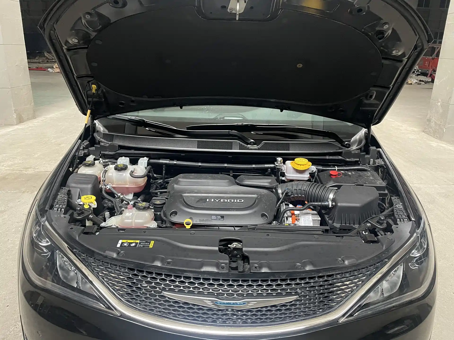 Фото 19 - Chrysler Pacifica PHEV