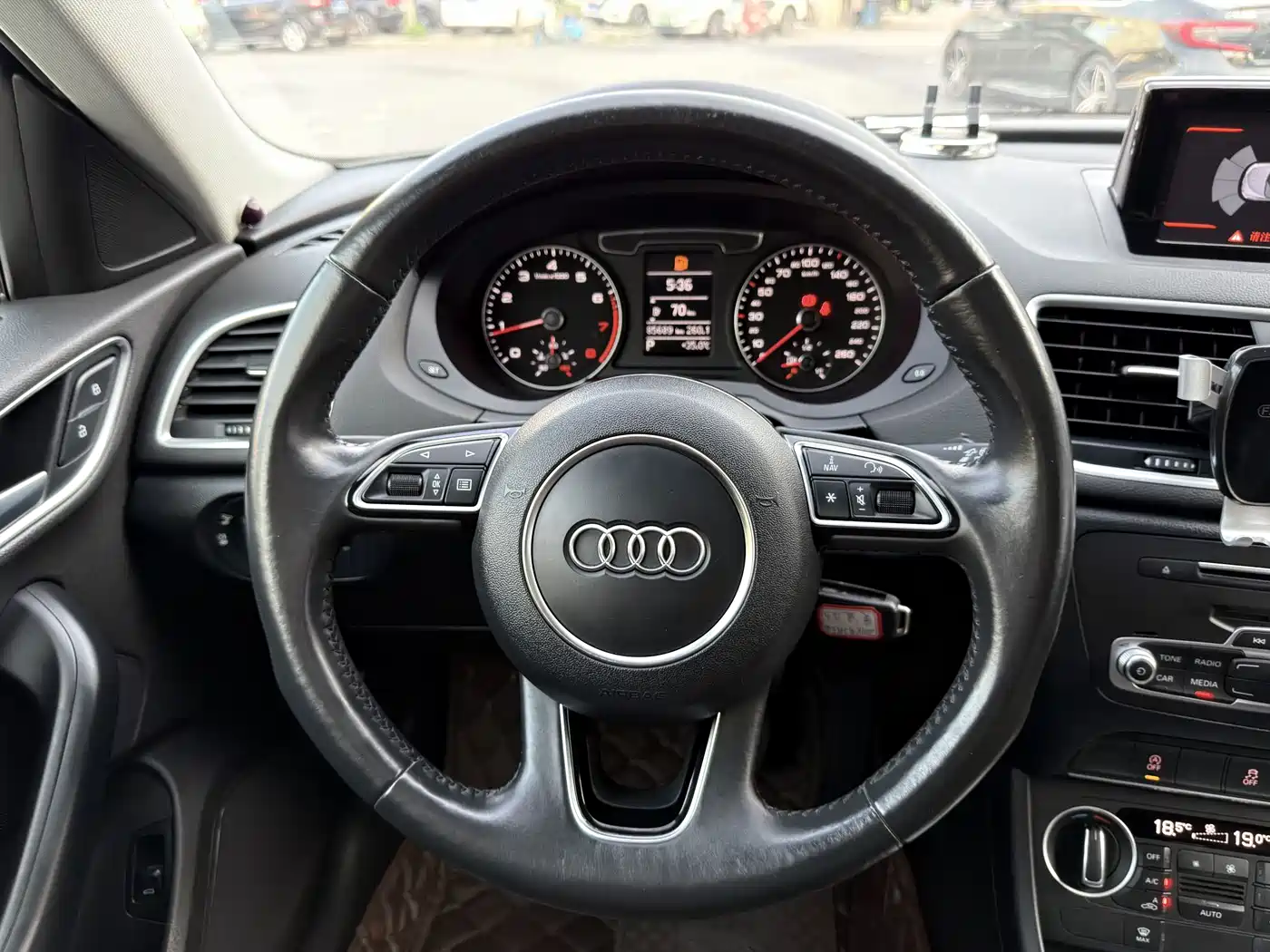 Audi Q3 2018 30th Anniversary Edition 30 TFSI Fashion фото 9