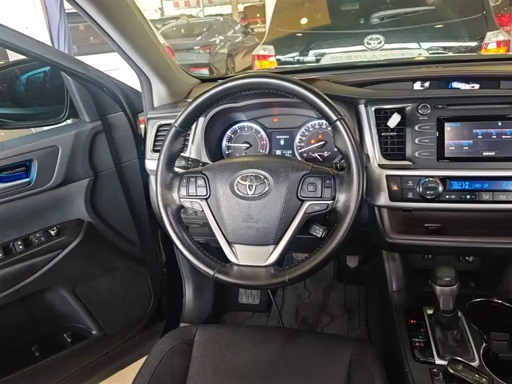 Toyota Highlander 2017 2.0T 4WD Premium 7-Seater фото 11
