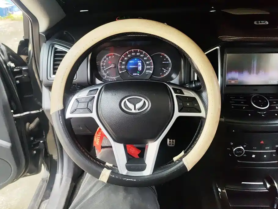 BAIC Huansu S6 2016 2017 1.5T CVT Premium