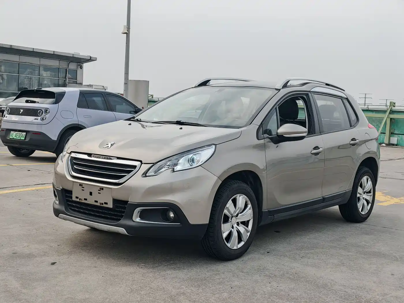 PEUGEOT 2008