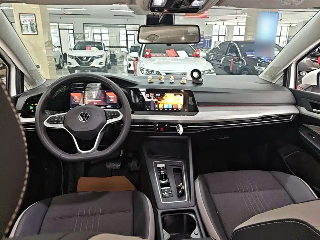 Volkswagen Golf 2023 Facelift 280TSI DSG Pro фото 10