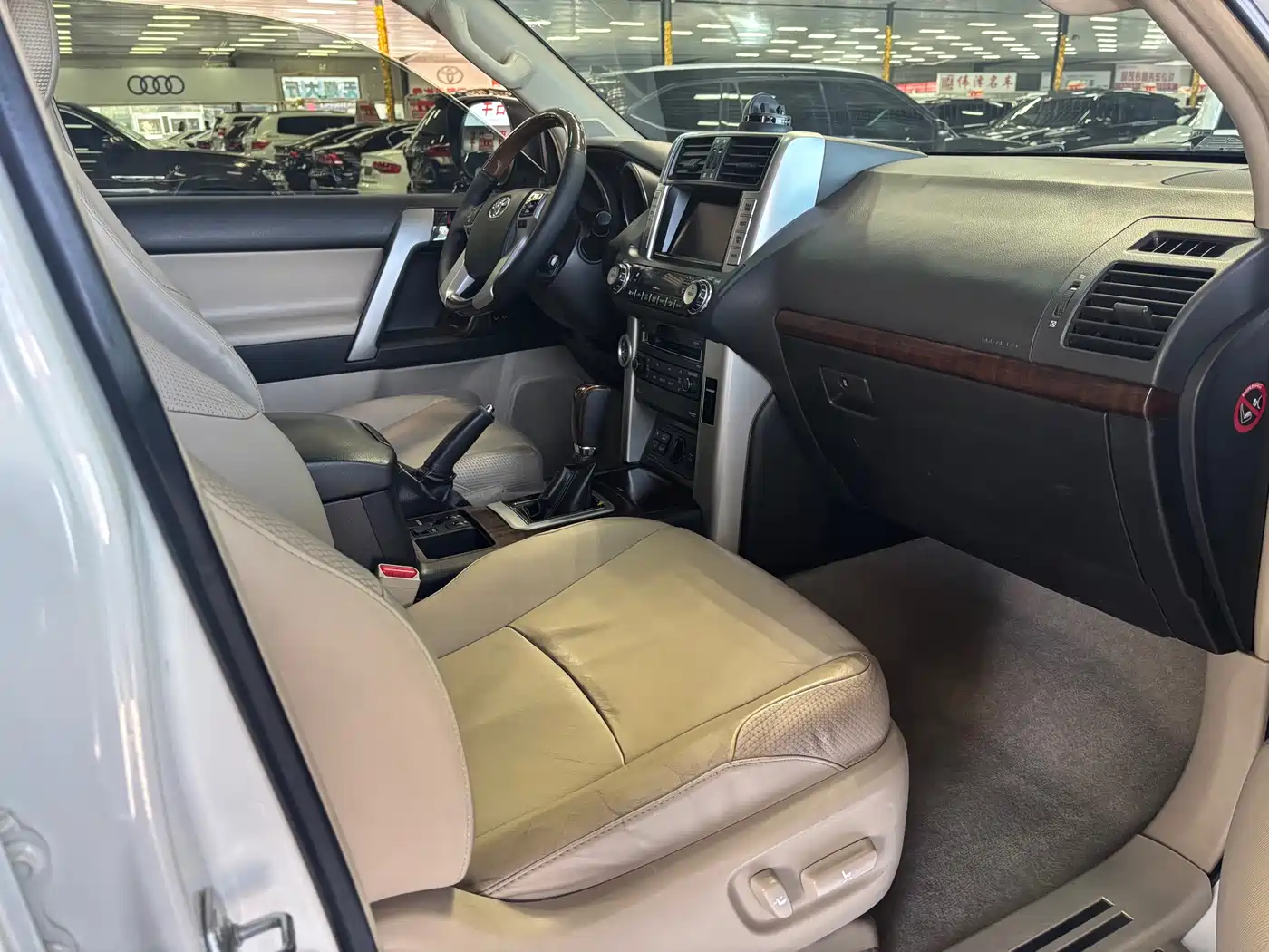 Toyota Prado 2014 4.0L Automatic VX NAVI фото 8
