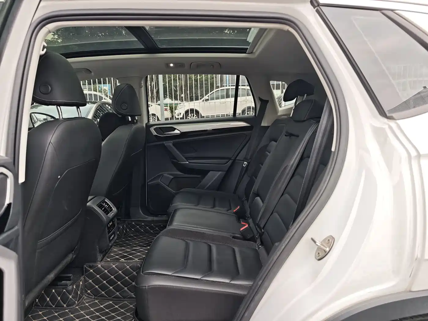 Volkswagen Tayron 2020 330TSI 2WD Luxury Smart Edition фото 7