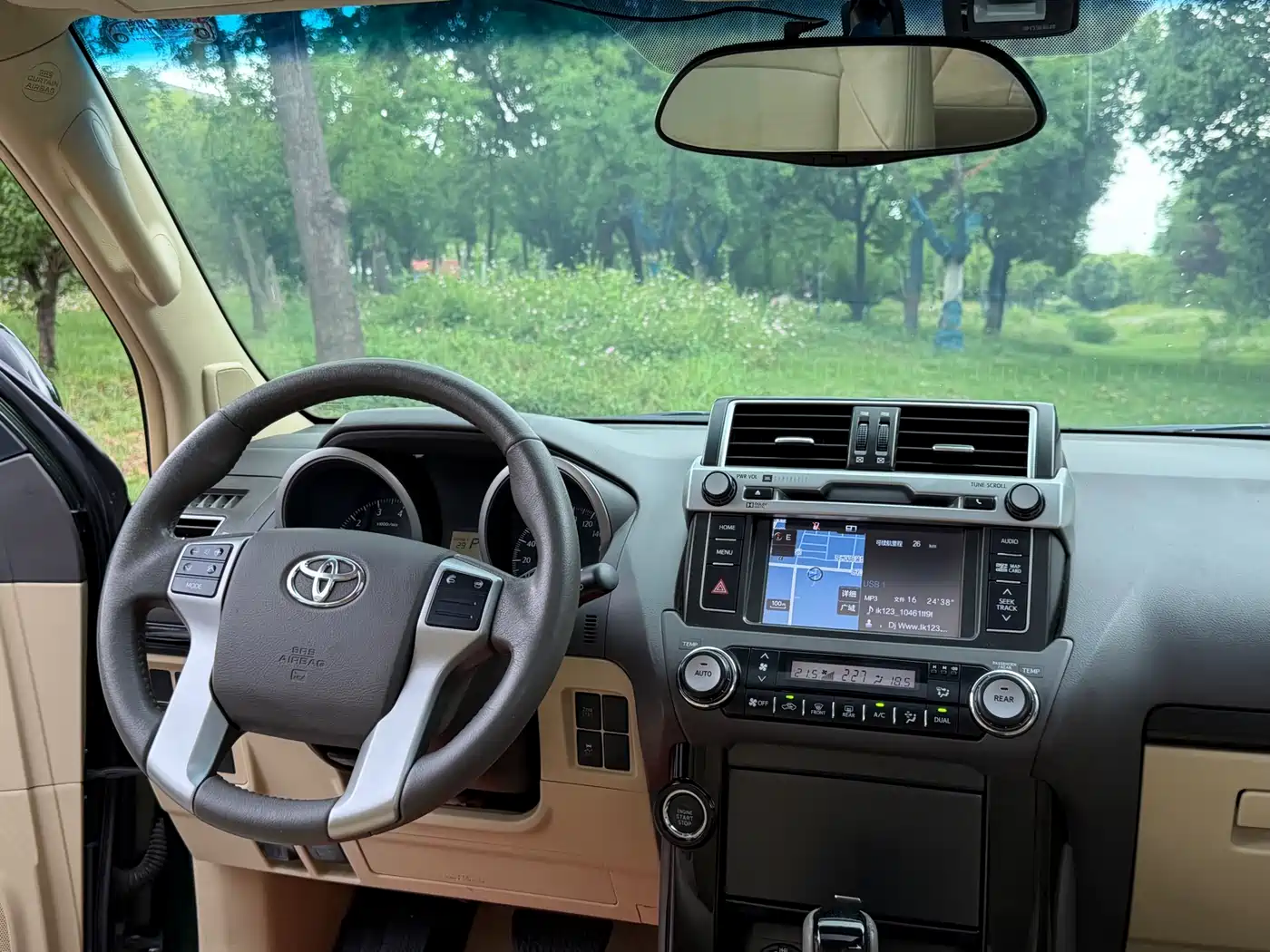 Toyota Prado 2016 2.7L Auto Luxury Edition фото 13