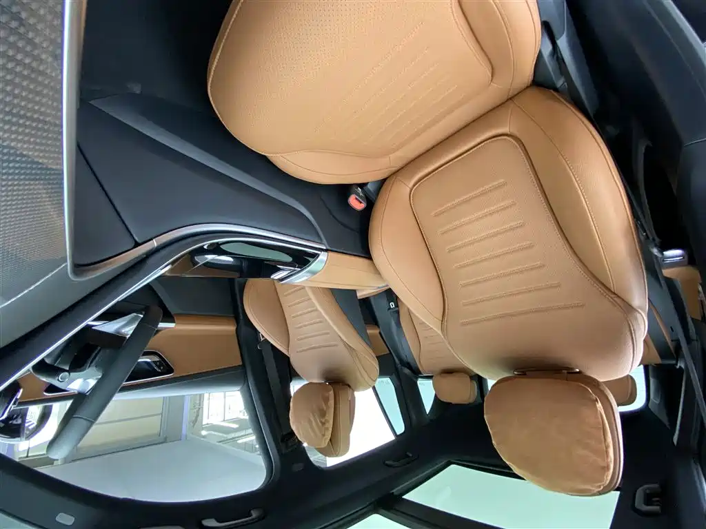 Mercedes-Benz GLC 2025 Model Year GLC 260 L 4MATIC Dynamic фото 9
