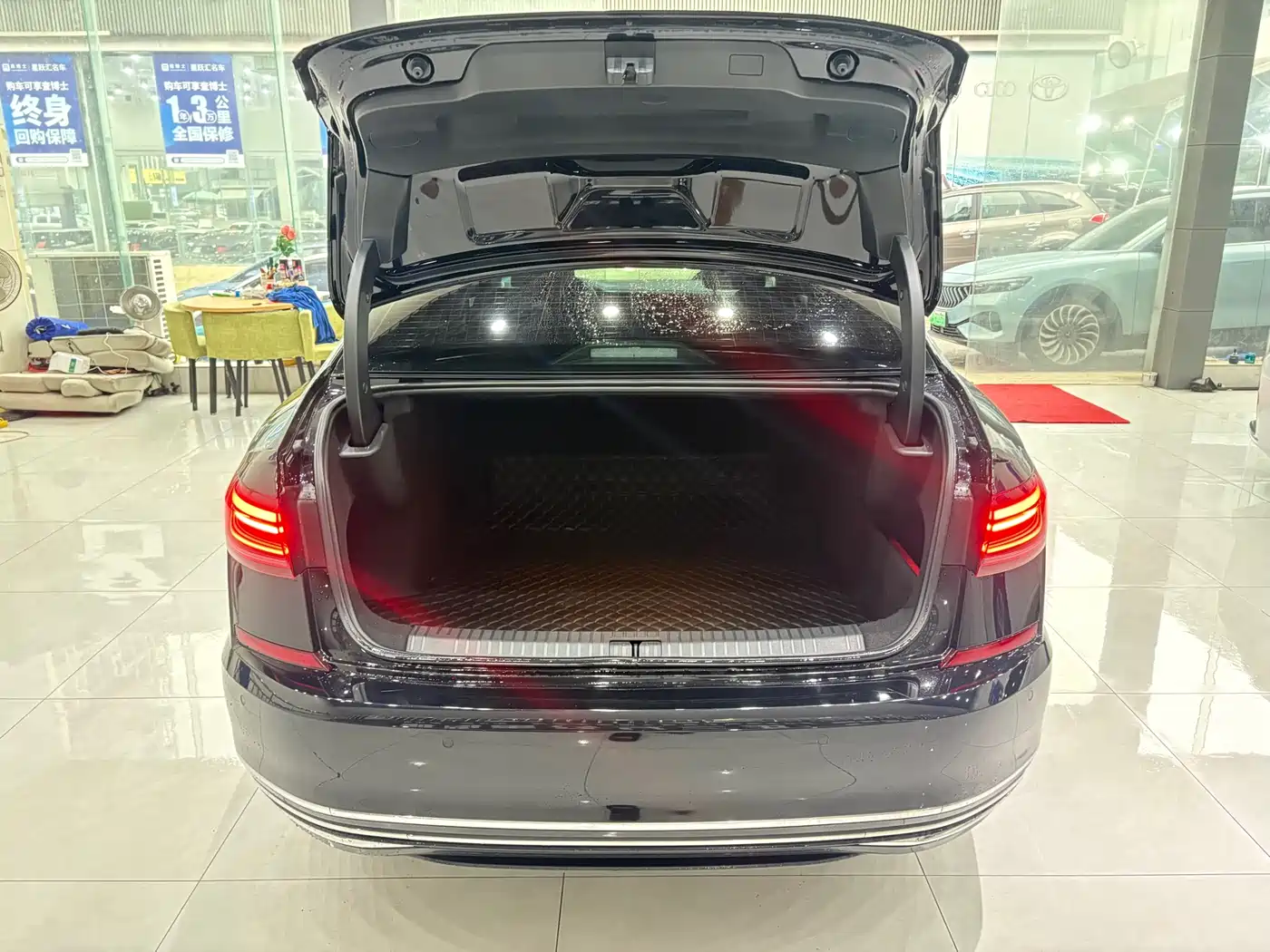 Volkswagen Passat 2023 330TSI Starlight Elite Edition фото 18