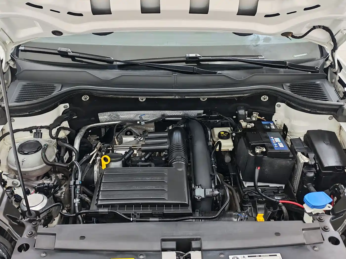 Volkswagen Tharu 2022 280TSI FWD Flagship Edition фото 17