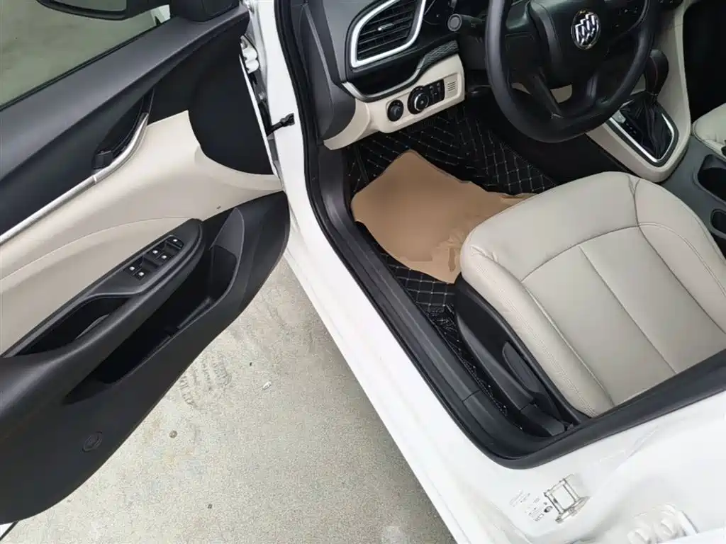 Buick Excelle 2015 15N Automatic Progressive фото 16
