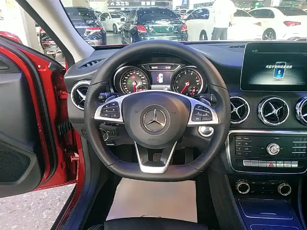 Mercedes-Benz GLA 2019 GLA 200 Dynamic фото 11