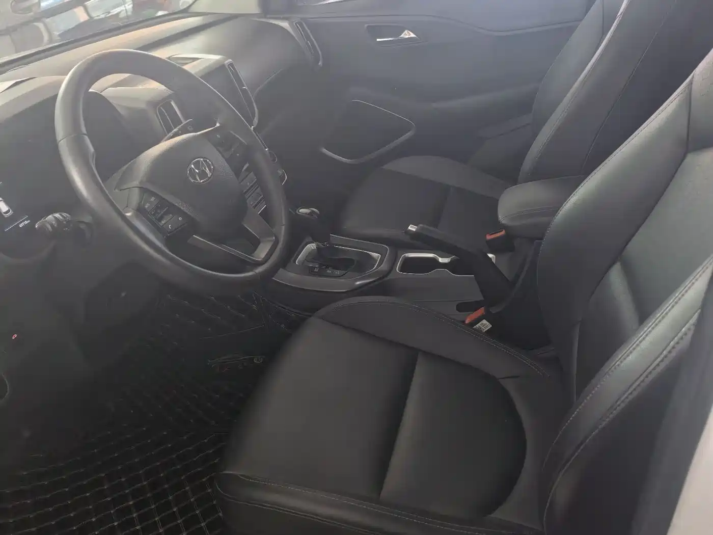 Hyundai Beijing Hyundai ix35 2018 2.0L Automatic 2WD Zhiyong·Enjoyment Edition фото 4