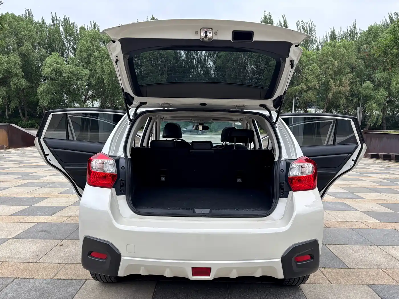 Subaru XV 2014 2.0i Comfort фото 24