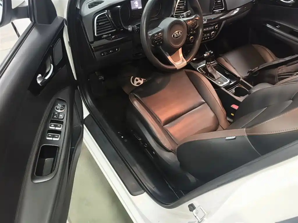Kia Kaishen 2017 1.8L Automatic GLS фото 16