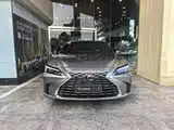 Фото 1 - Lexus ES