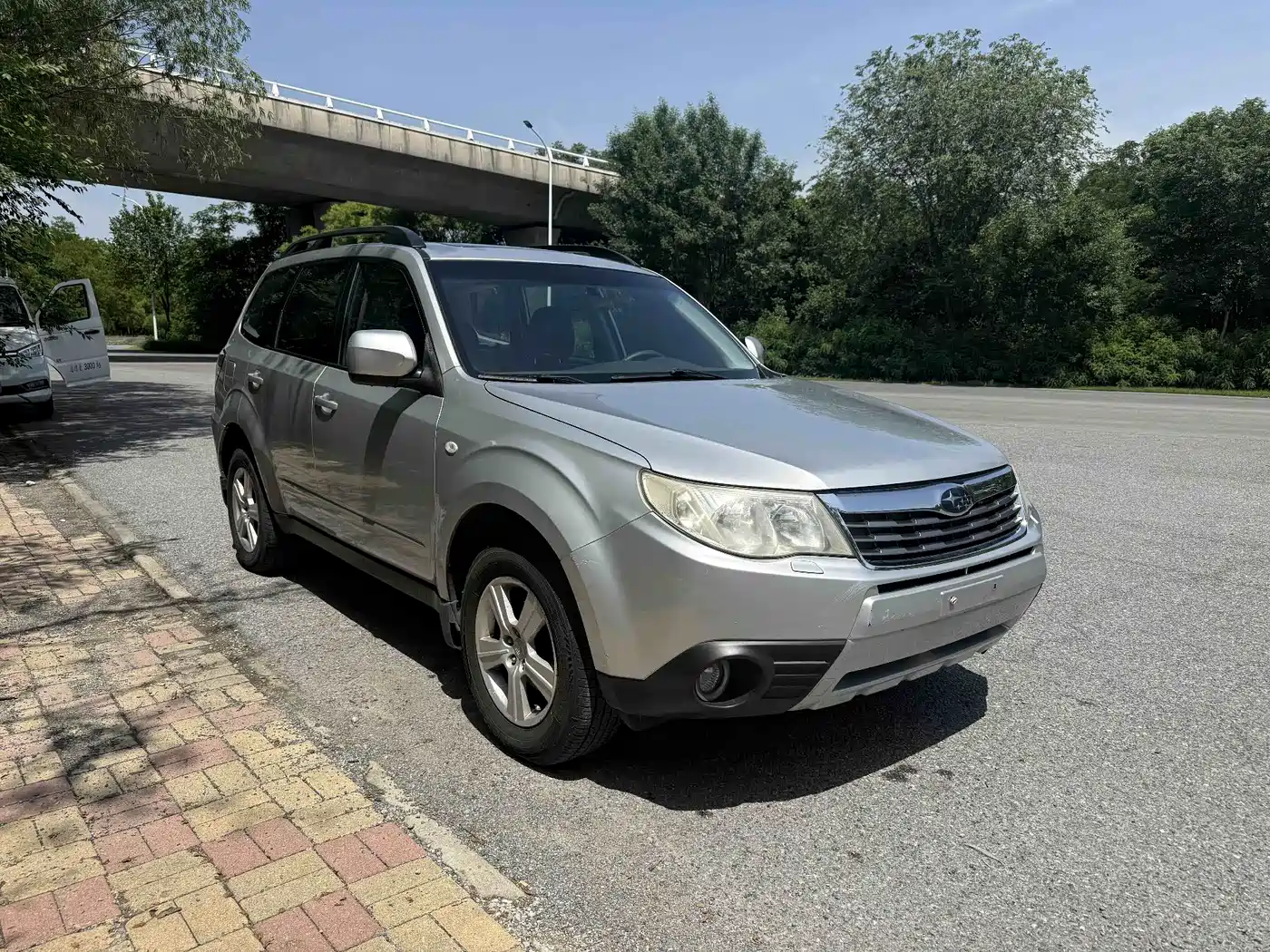Subaru Forester 2010 2.0XS Automatic Luxury Edition фото 3
