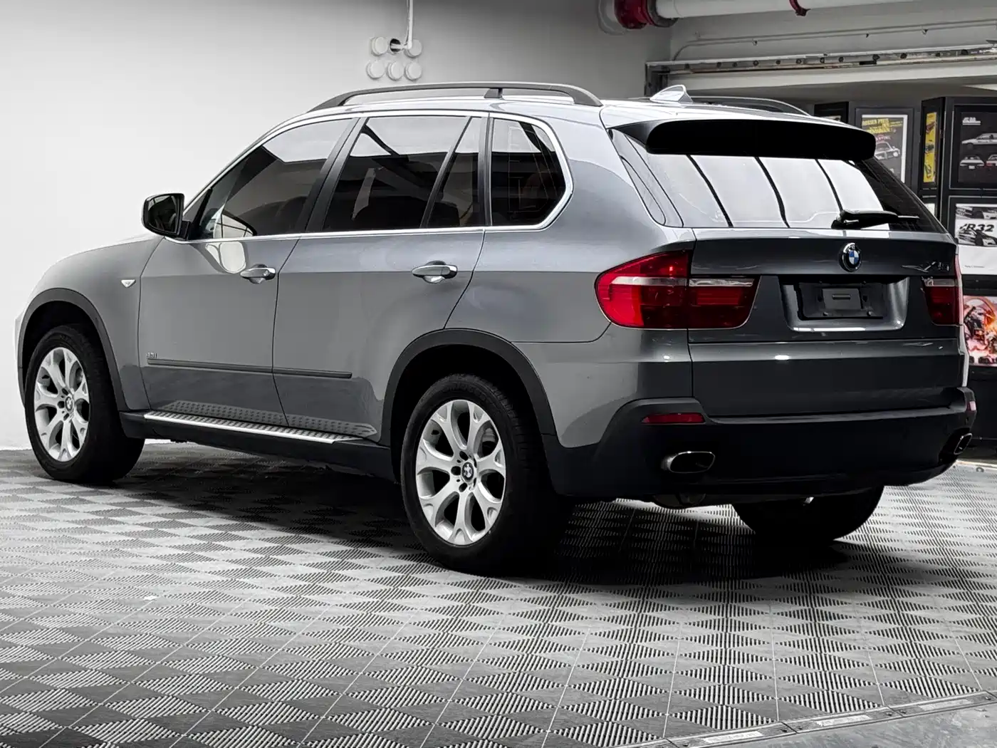 BMW X5 (Import) 2008 Model xDrive48i Luxury Type фото 7