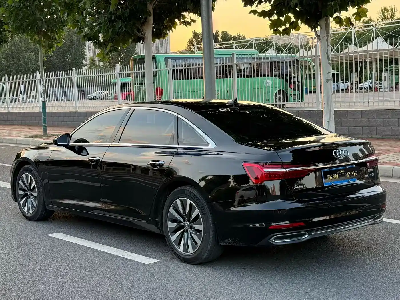 Photo 7 - Audi A6L