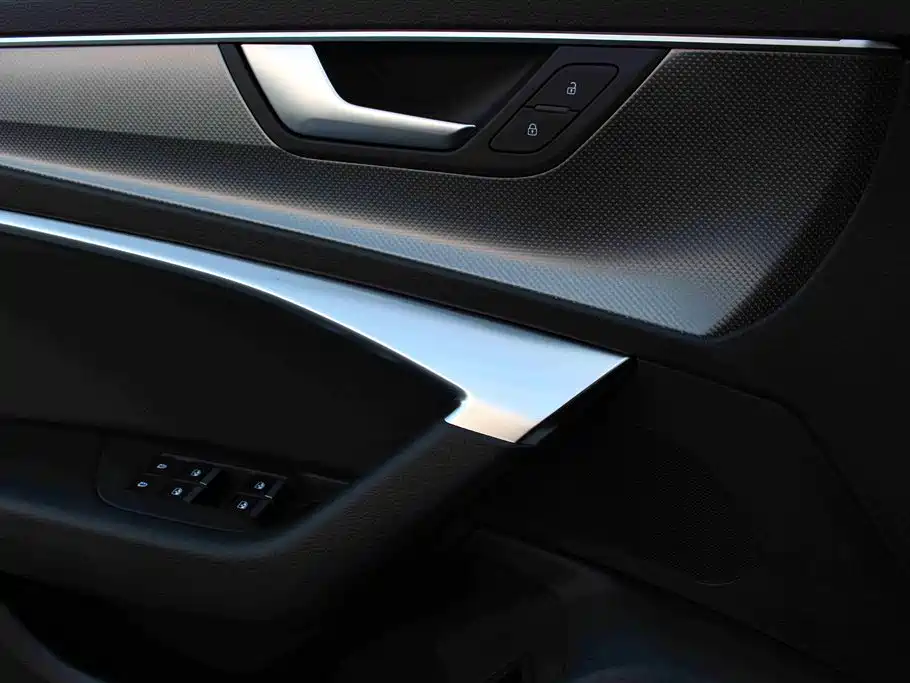 Audi A6L 2021 45 TFSI Exclusive Sport фото 9