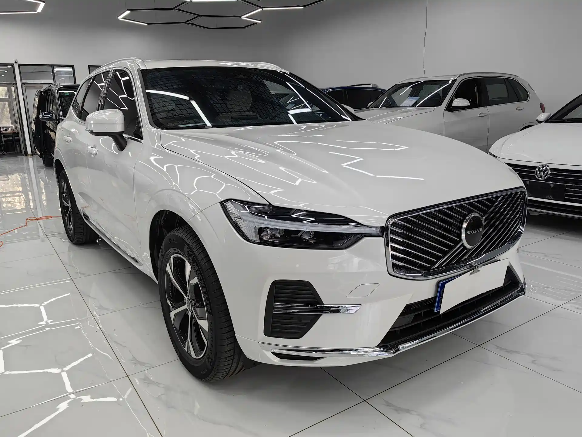 Photo 3 - Volvo XC60
