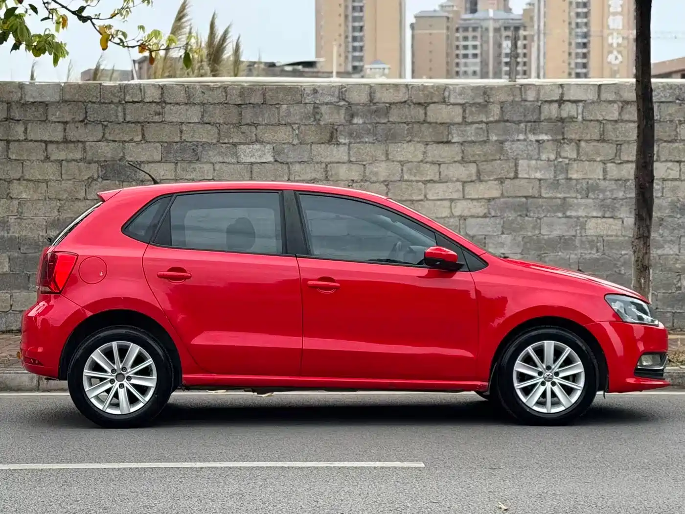Volkswagen Polo 2016 1.4L Automatic Trend фото 6