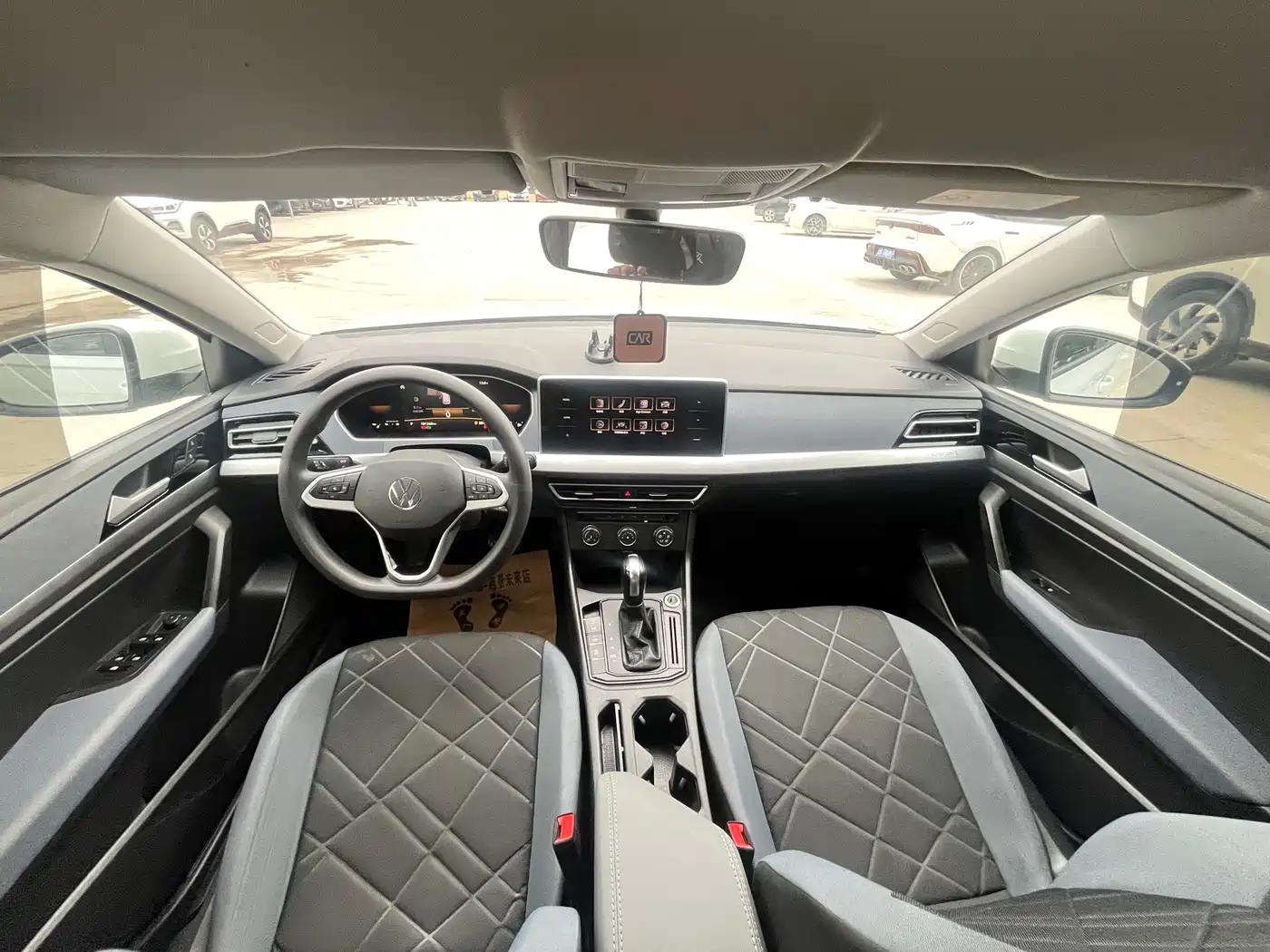 Volkswagen Lavida 2023 1.5L Auto Luxury Edition фото 13