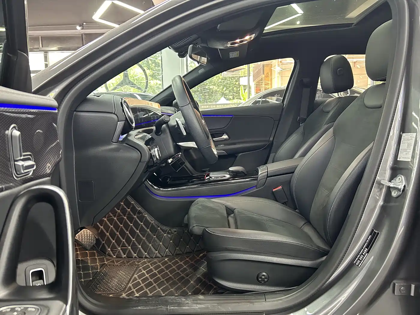 Mercedes-Benz A-Class 2022 Facelift II A 200 L Sport Sedan Fashion фото 5